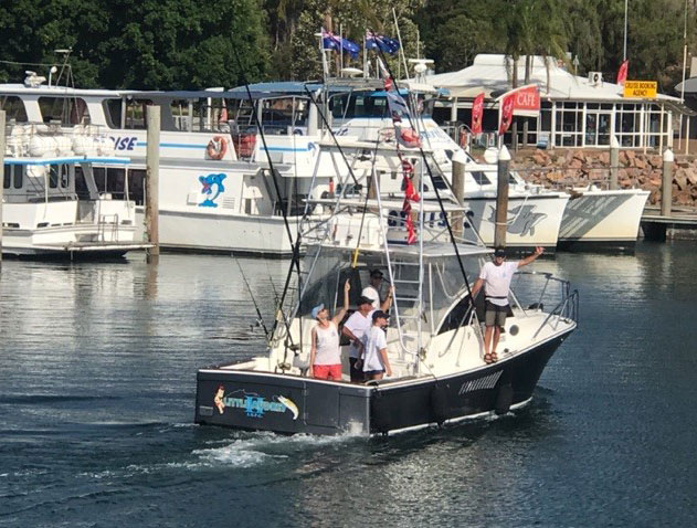 little audrey 2 boat hire sydney port stephens